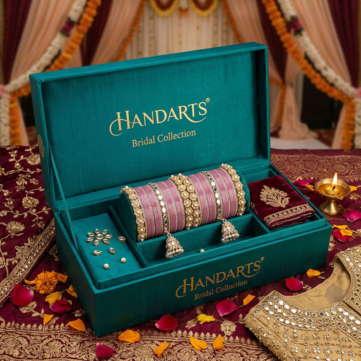 HANDARTS Metal, Plastic Pearl Bangle Set
